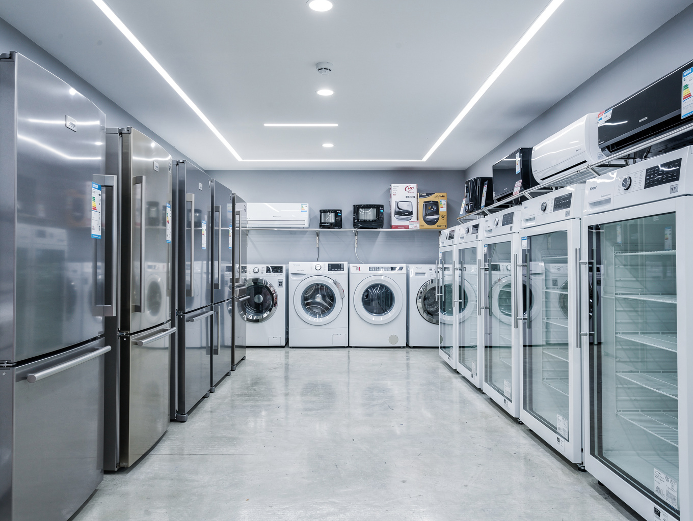 Maytag Commercial Grade Washers, Dryers and Kitchen Appliances